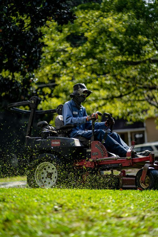 The Ultimate Guide to the Yard Machine 21" Lawn Mower: Features, Maintenance, and Performance